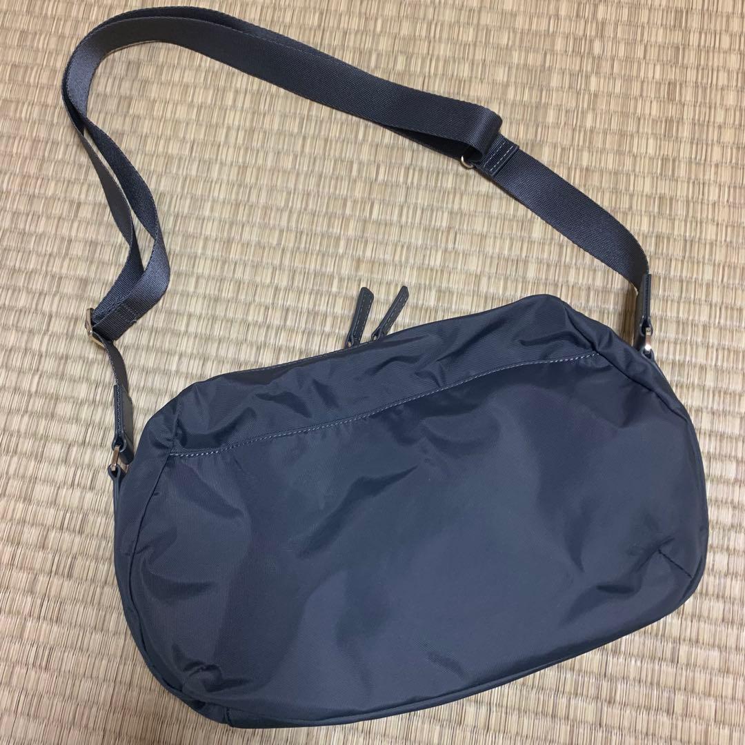 agnès b. ショルダーバッグ FT03A－05 グレー アニエスベー