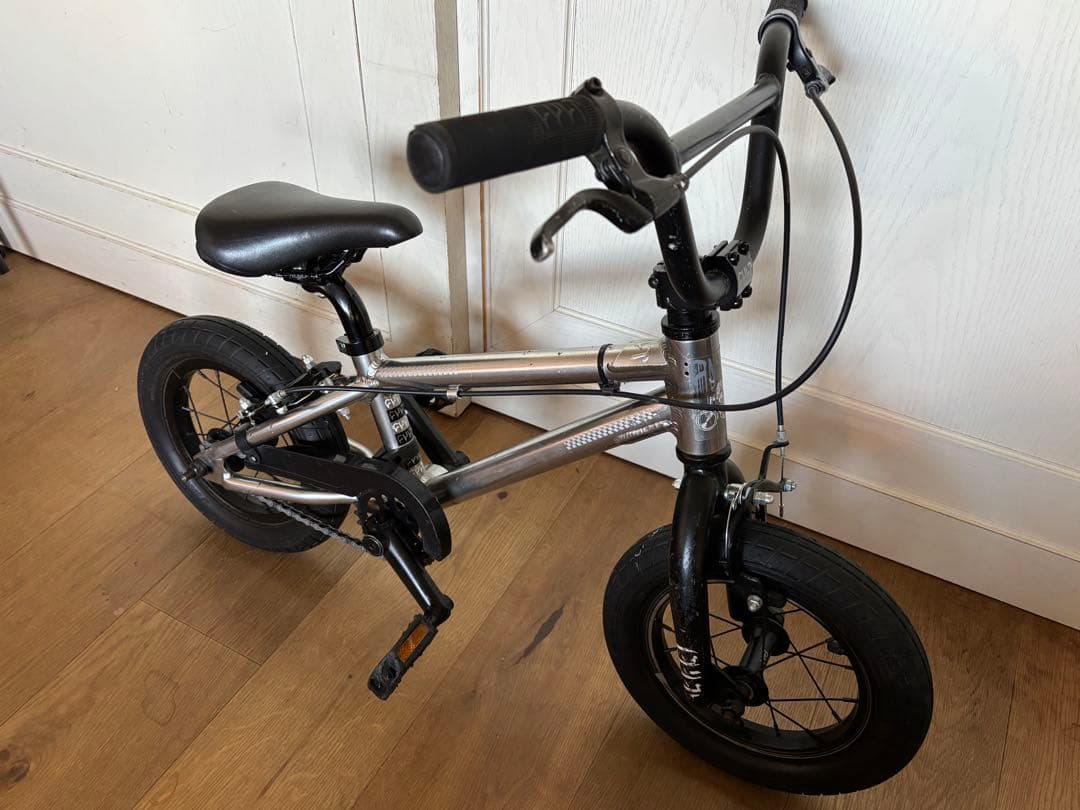 自転車本体 CULT JUVENILE 12