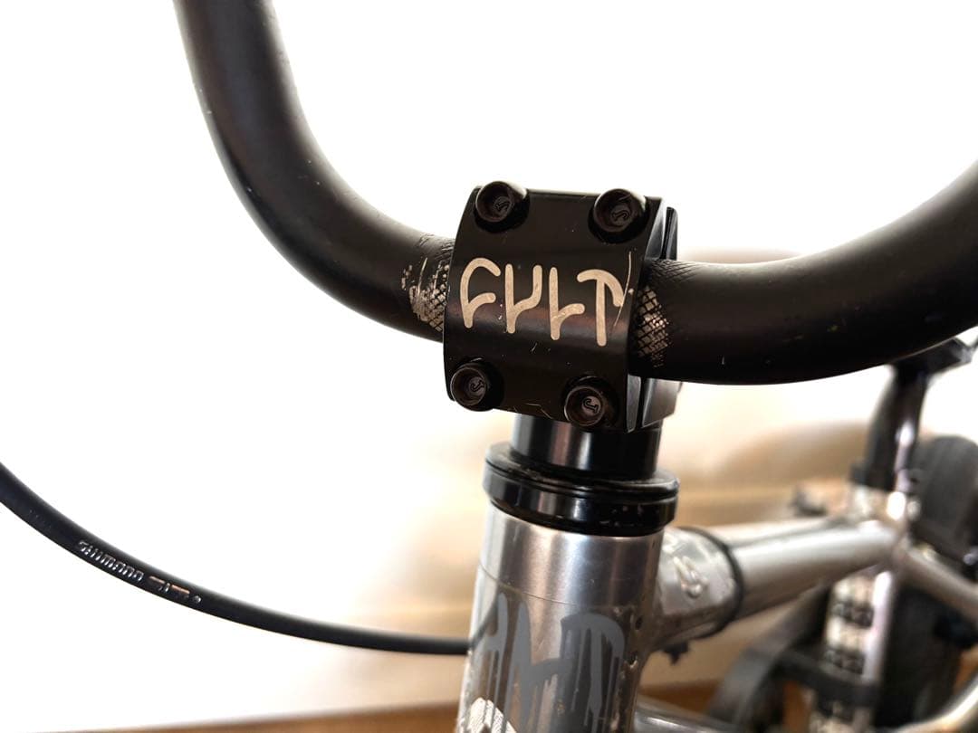 自転車本体 CULT JUVENILE 12