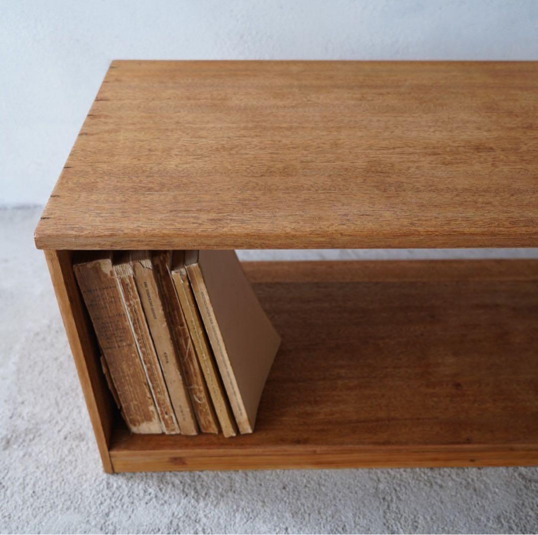 古い無垢材のローボード