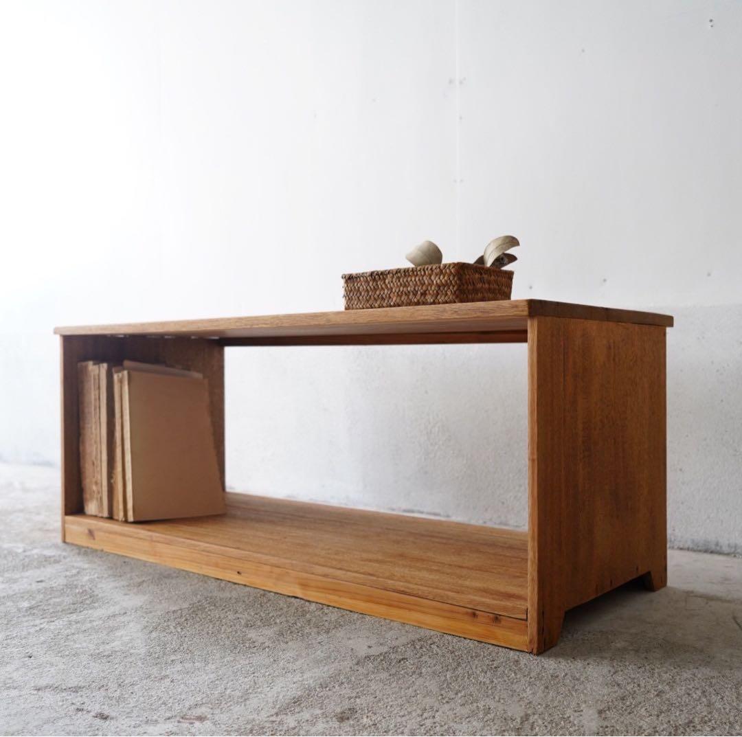 古い無垢材のローボード