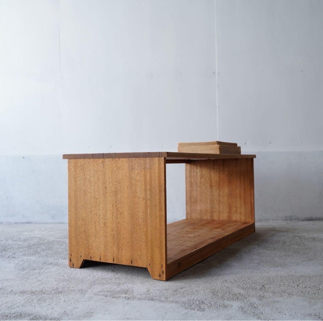 古い無垢材のローボード