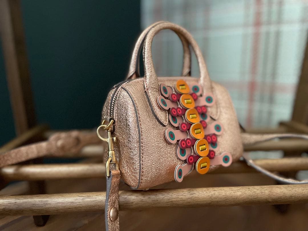 Anya Hindmarch フリップバレル ミニショルダーバッグ