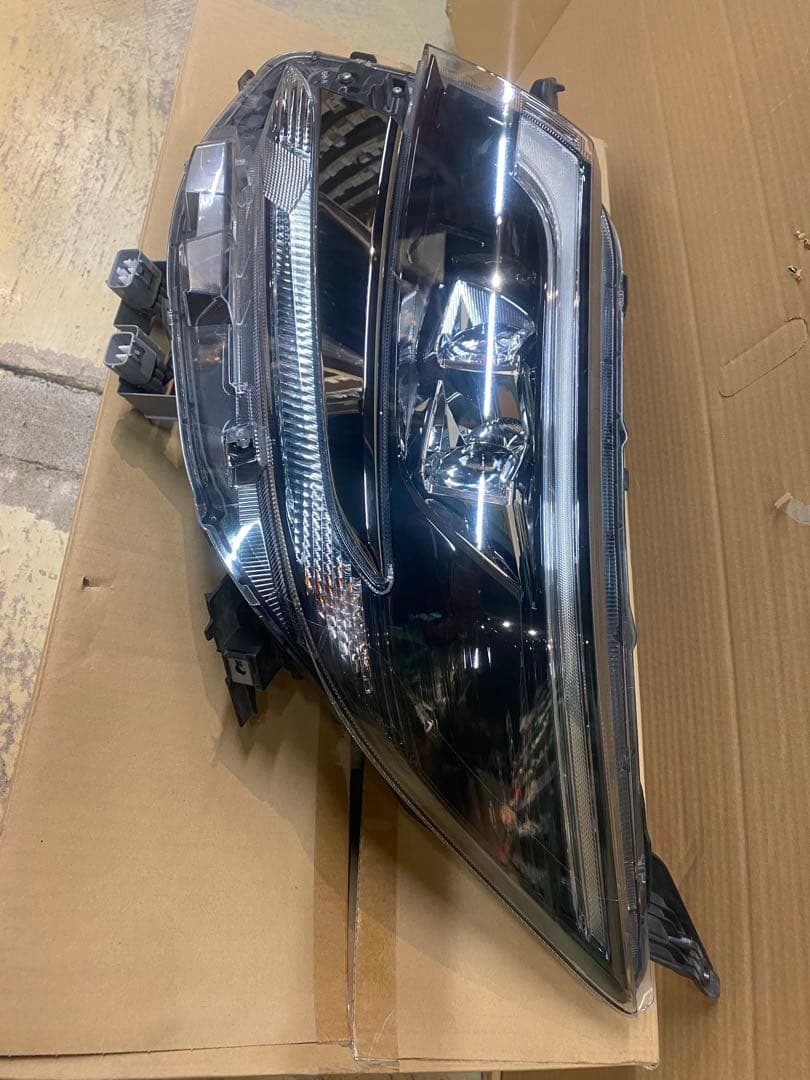 ★中古品★80ノア LEDヘッドランプユニット LH