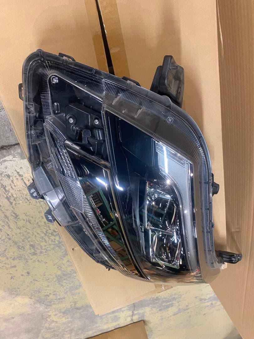 ★中古品★80ノア LEDヘッドランプユニット LH