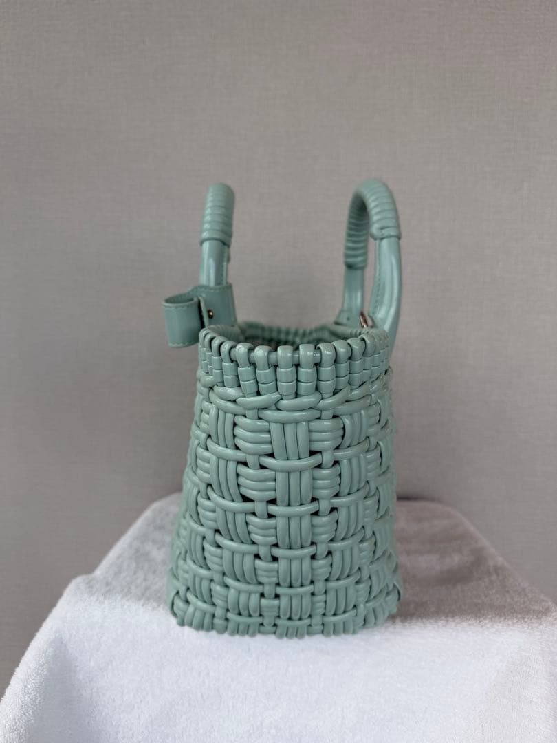 BALENCIAGA ミントグリーン かごバッグ