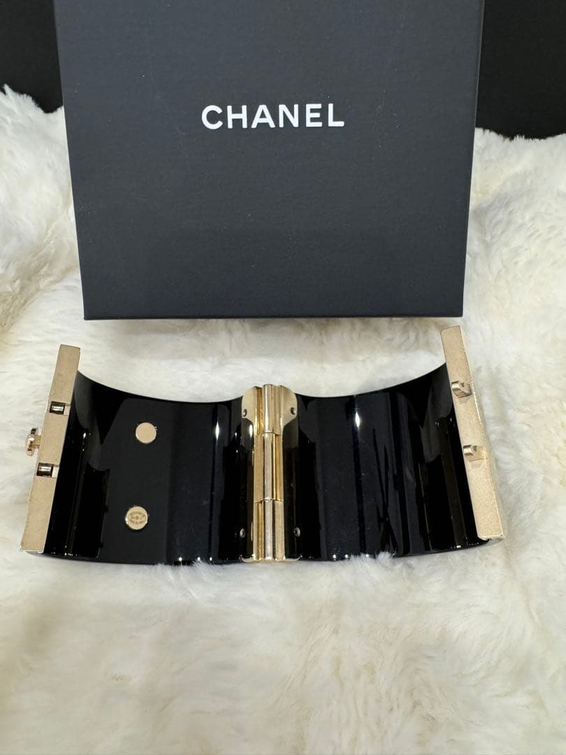 CHANEL 23B CCロゴ　バングル
