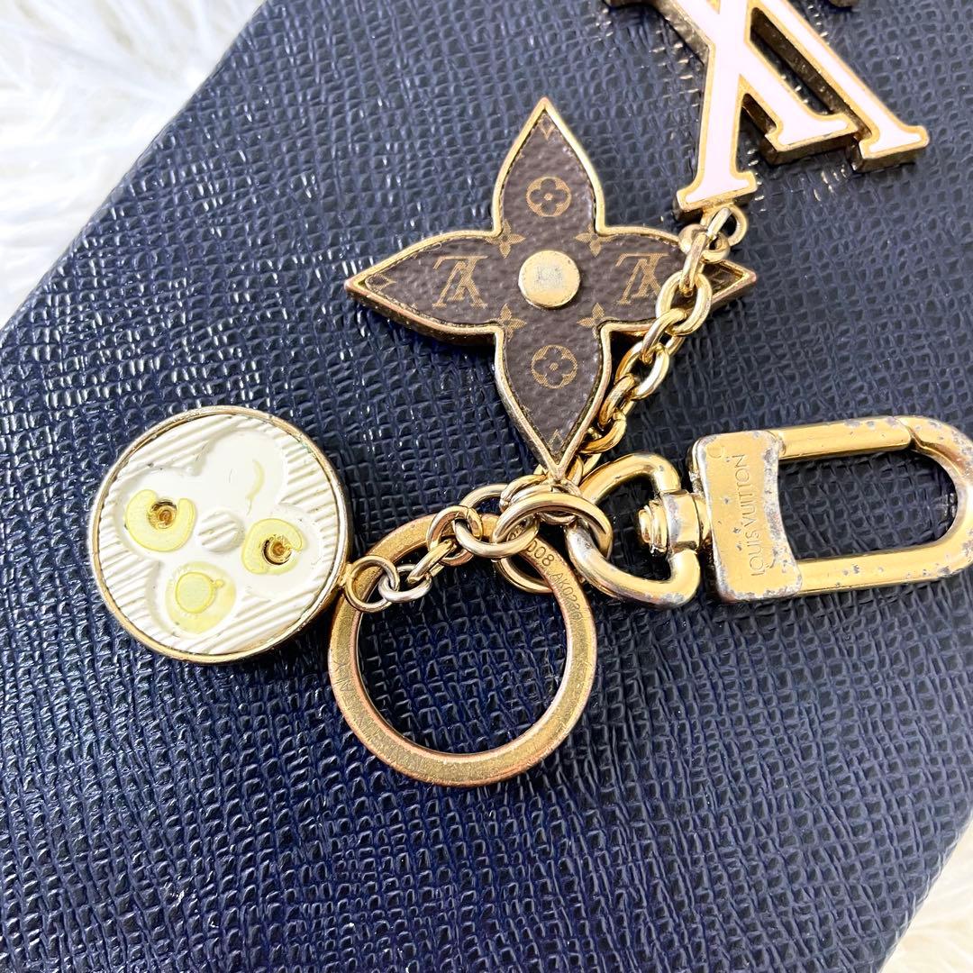 ルイヴィトン　キーホルダー　LV モノグラム　ゴールド　M69008