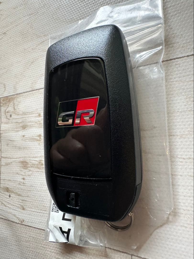 トヨタ　純正　ランドクルーザー　300 GRスポーツ　スマートキー　3ボタン