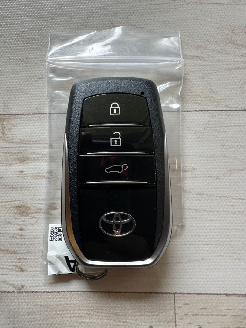 トヨタ　純正　ランドクルーザー　300 GRスポーツ　スマートキー　3ボタン