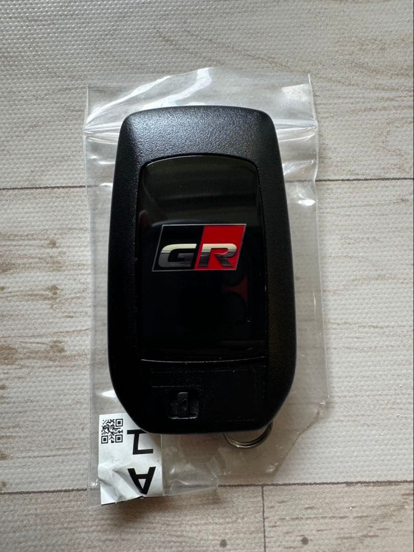 トヨタ　純正　ランドクルーザー　300 GRスポーツ　スマートキー　3ボタン