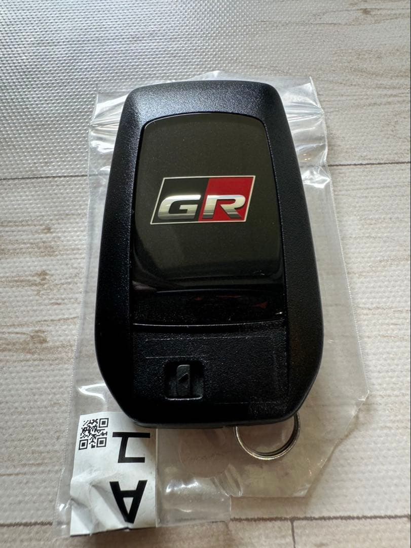 トヨタ　純正　ランドクルーザー　300 GRスポーツ　スマートキー　3ボタン