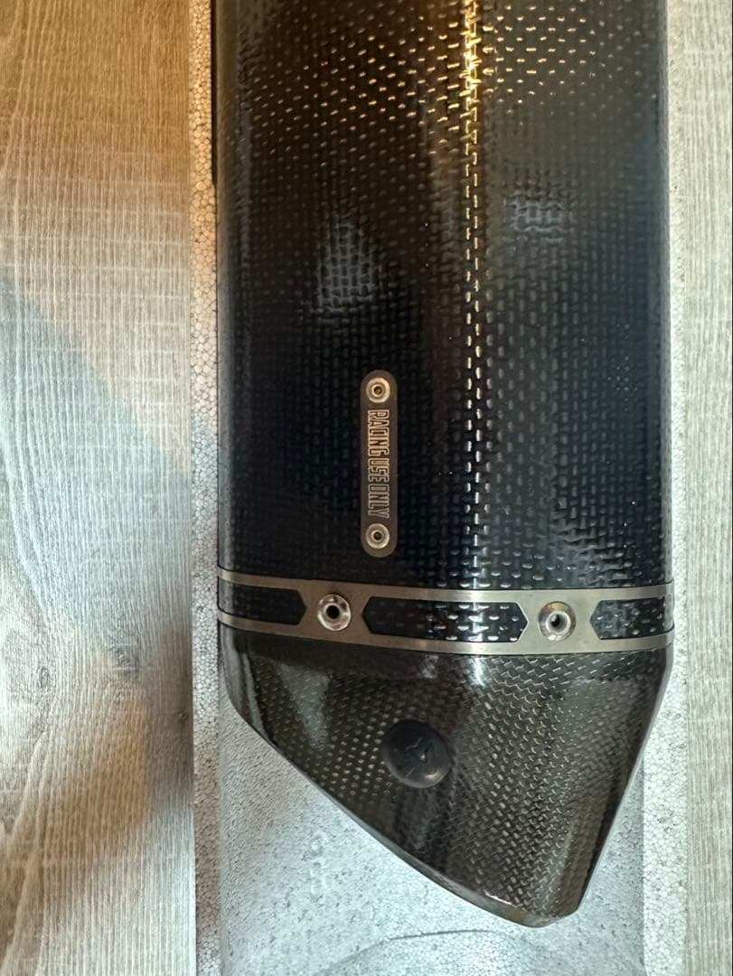 Akrapovic カーボンファイバー マフラー本体