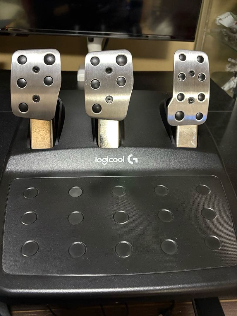Logicool G29ステアリングコントローラー