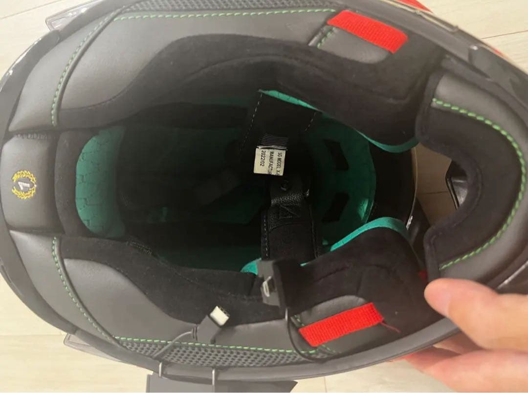 Xlite フルフェイスヘルメット 赤・黒・白