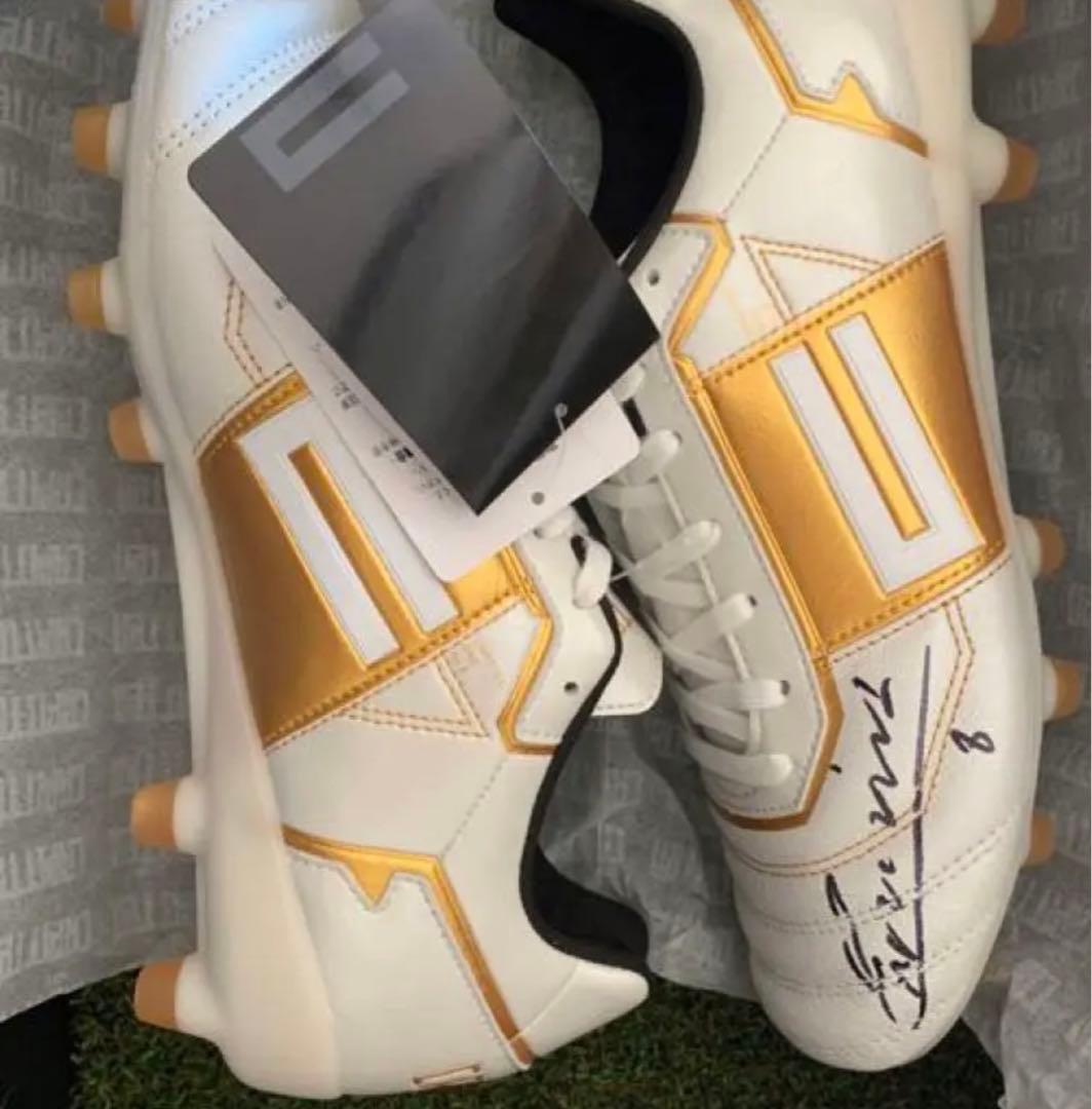 【限定品】Capitten ONE 888 イニエスタ　サイン入り　バルセロナ