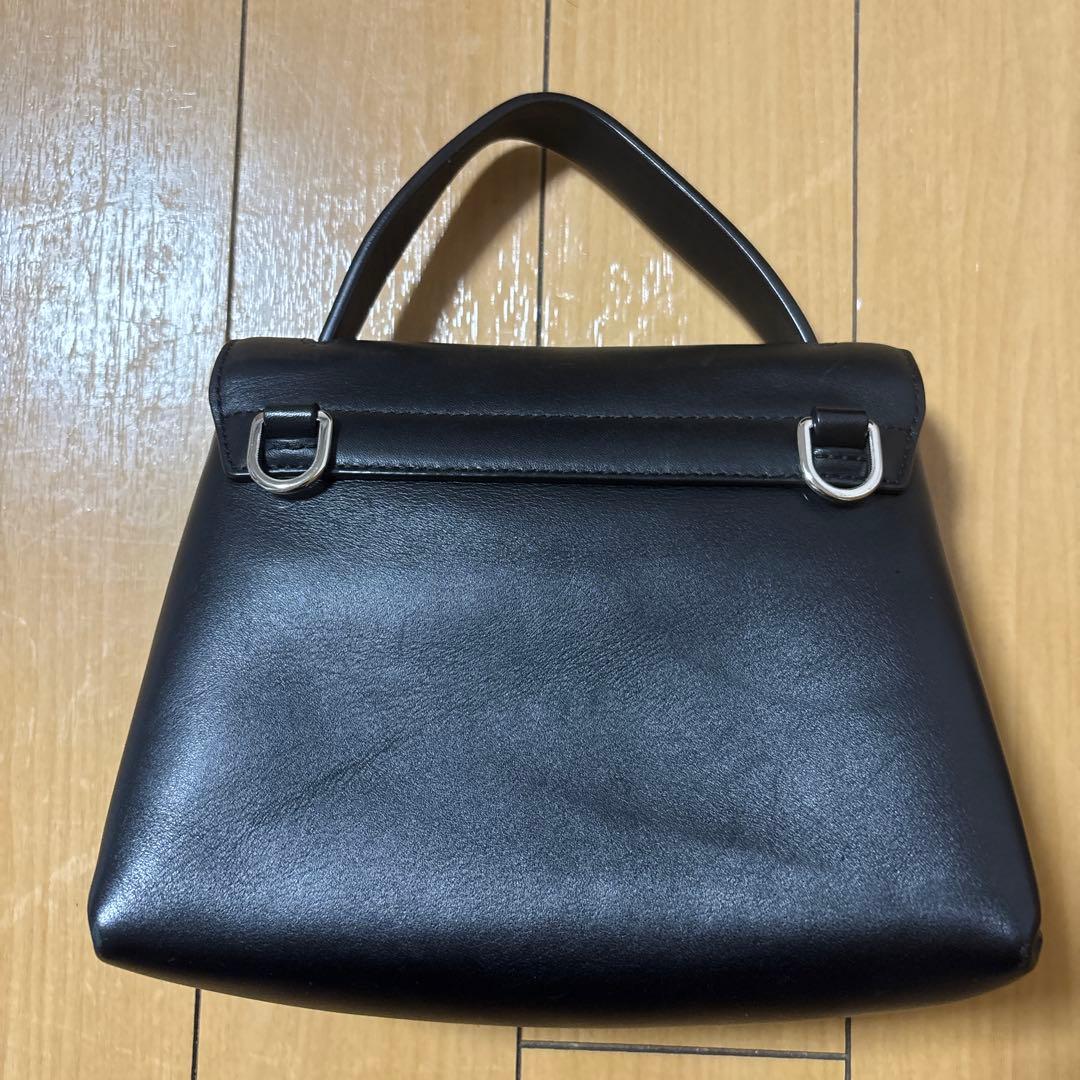 Juan 　　　3.1 phillip lim