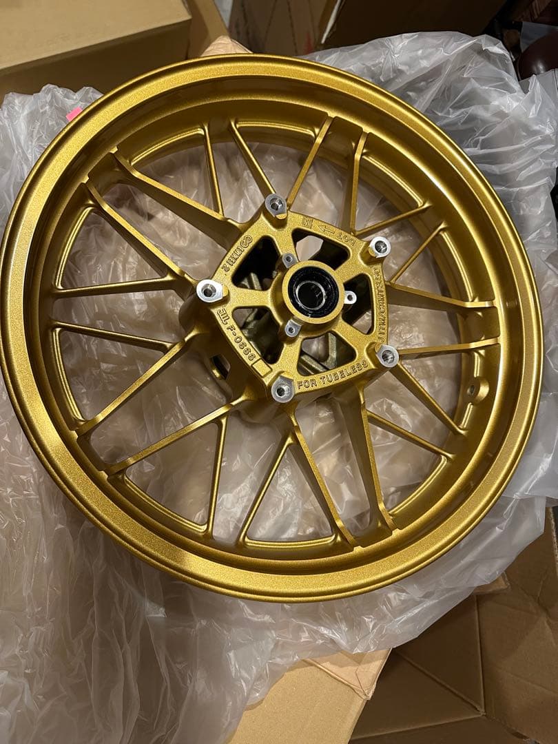 g*e様 Z900RS SE 純正ホイールFR 美品