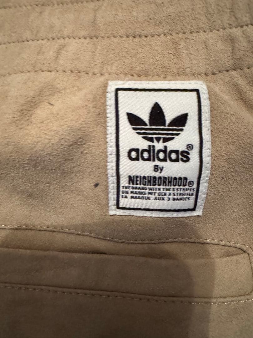 アディダス ベージュ スエードパンツ　NEIGHBORHOOD × adidas