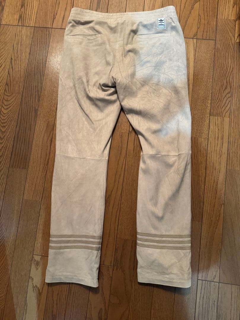 アディダス ベージュ スエードパンツ　NEIGHBORHOOD × adidas