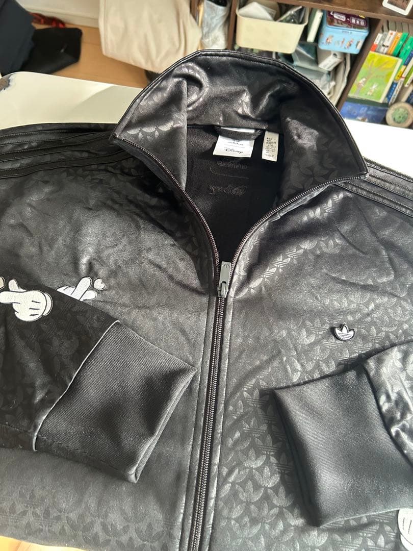 adidasミッキーマウス FIREBIRD モノグラム 刺繍 TRACKTOP