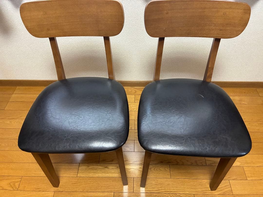 unicoウニコ ダイニングチェア fixフィックス(左側)