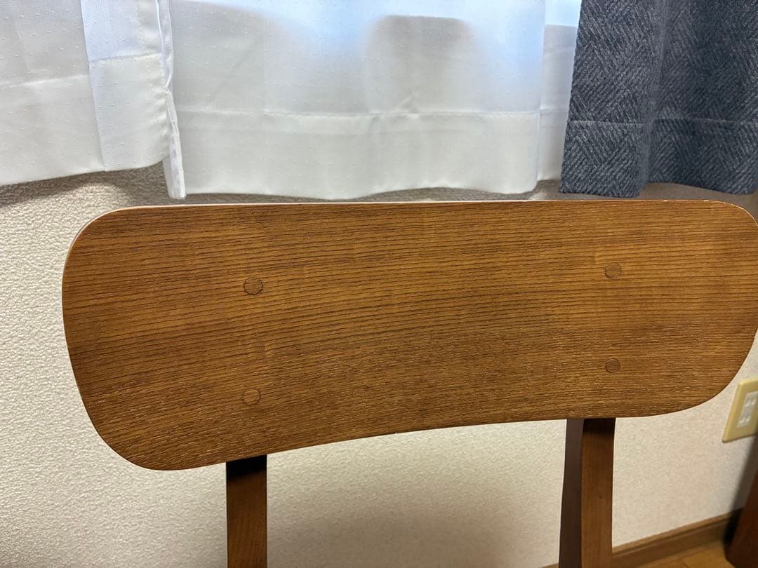 unicoウニコ ダイニングチェア fixフィックス(左側)