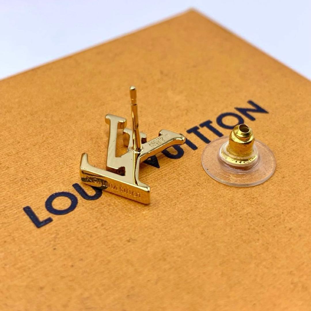 【超美品】ルイヴィトン　ピアス　LVロゴ　ゴールド M00610