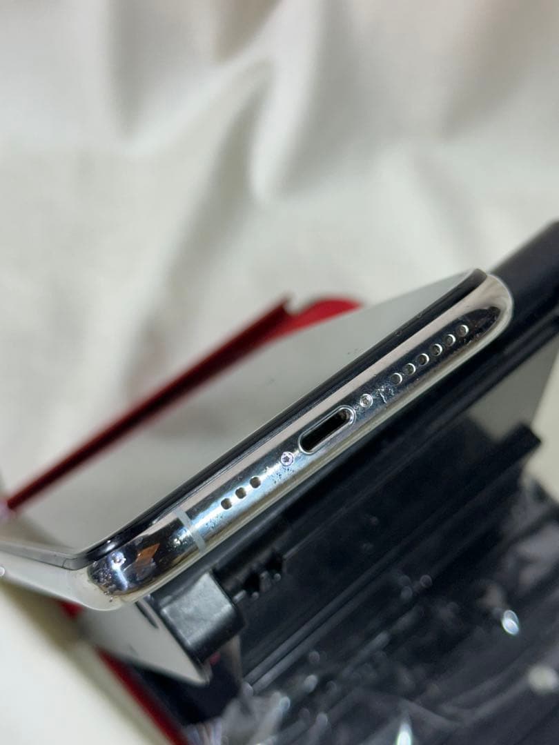 チェル様用 iPhone11 pro 256GB シルバー バッテリー100%