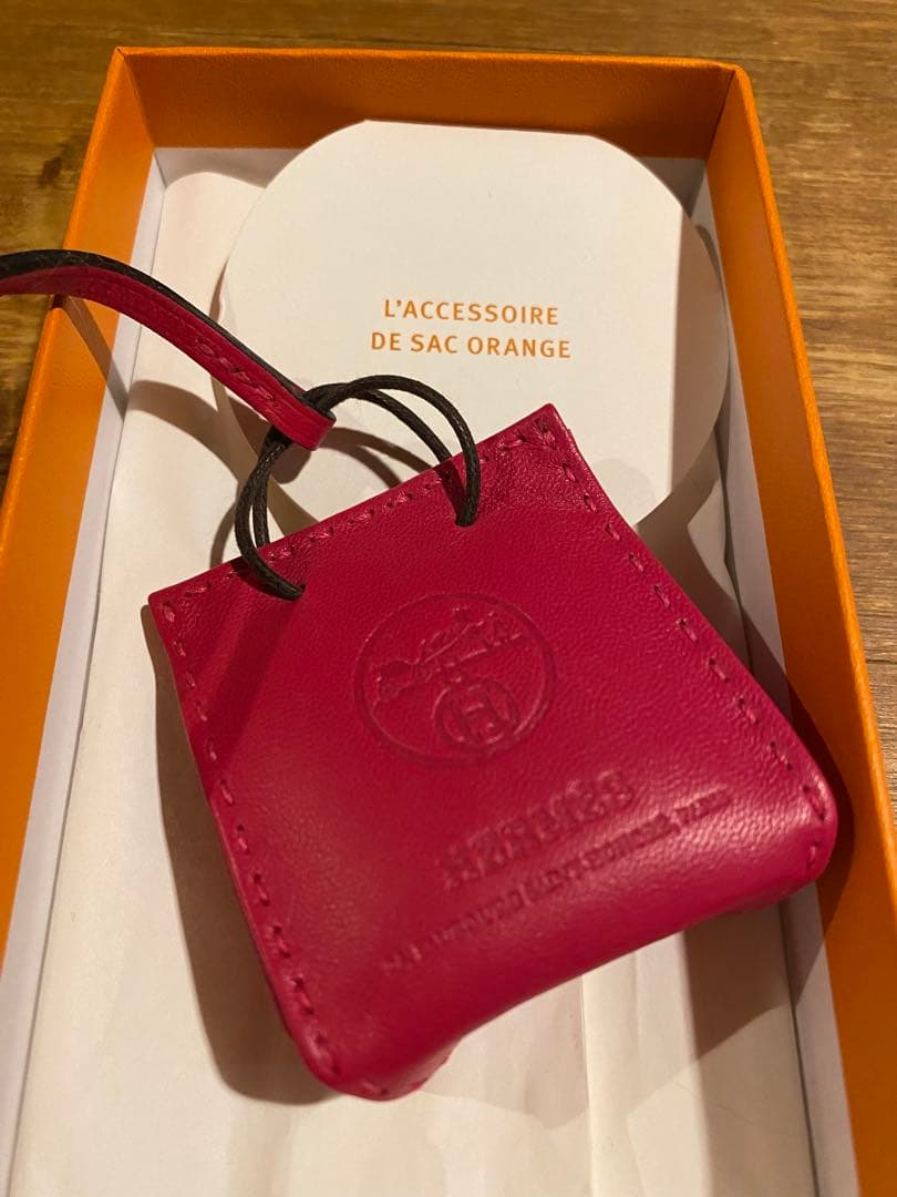 未使用☆HERMESサックオランジュバッグチャーム(ローズメキシコ)