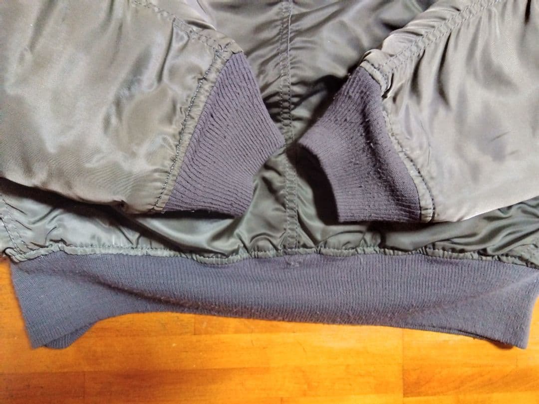 ち*る様 アルファN2BフライトジャケットサイズMEDIUM 良品！