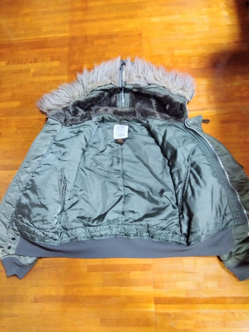 ち*る様 アルファN2BフライトジャケットサイズMEDIUM 良品！