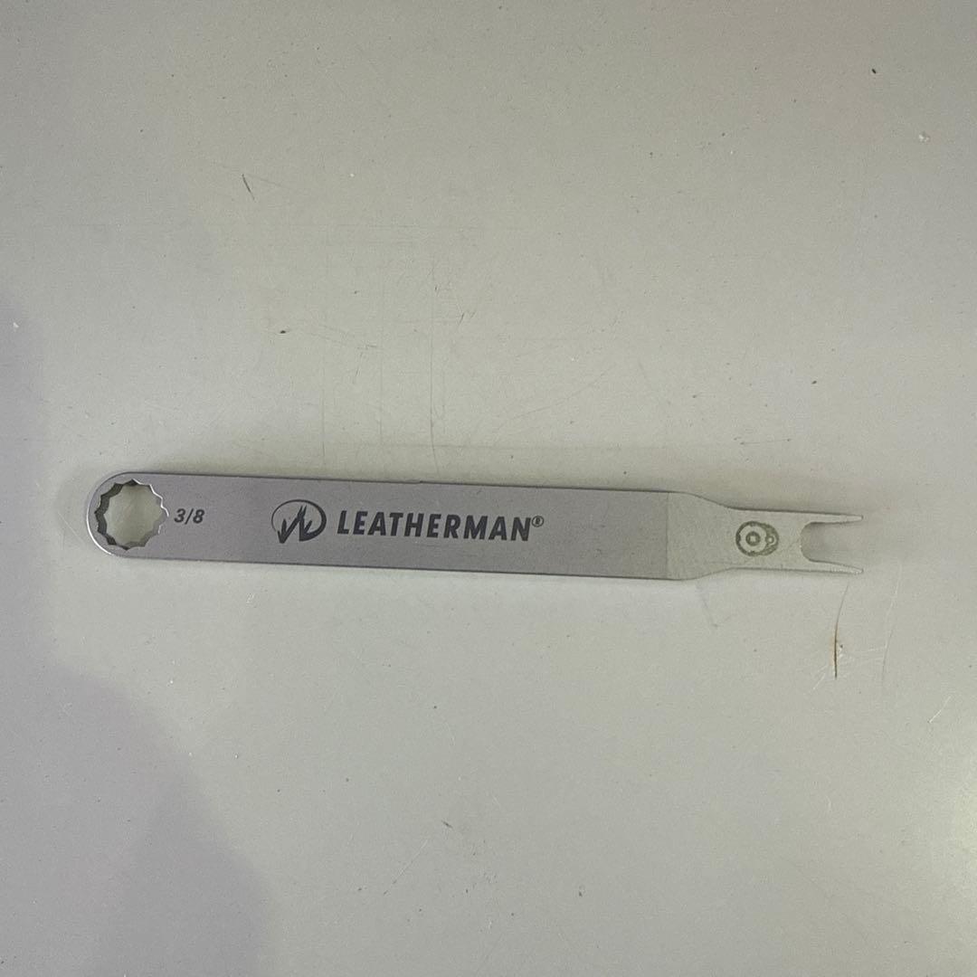 個人装備 LEATHERMAN MUT EOD