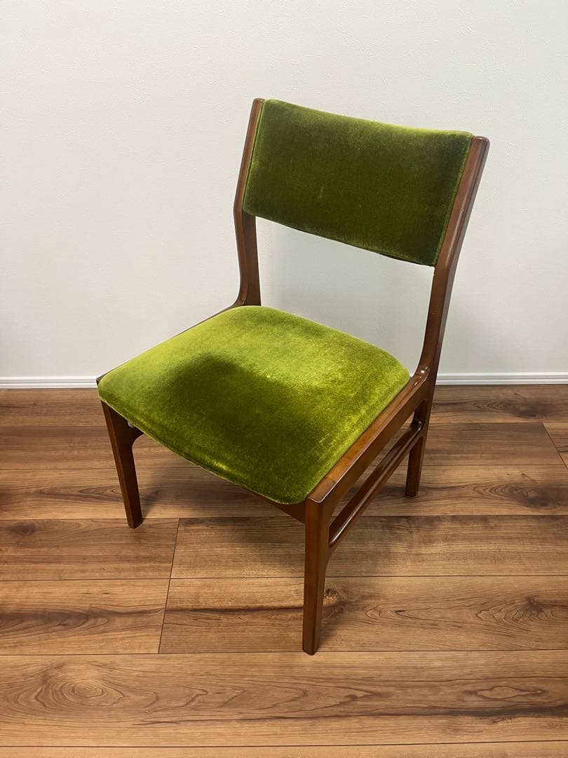 JUMANJI　①カリモク60 アームレスダイニングチェア