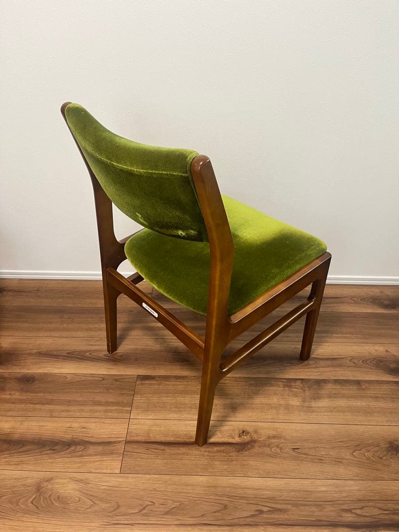 JUMANJI　①カリモク60 アームレスダイニングチェア