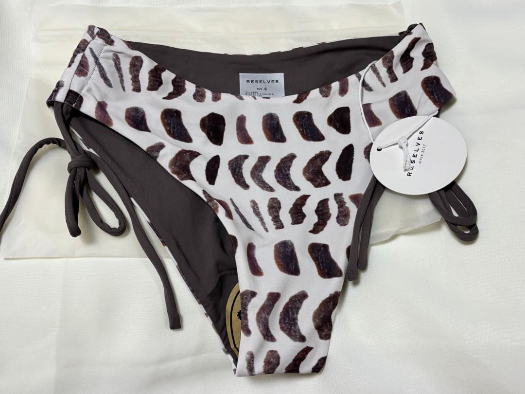 【新品未使用】RESELVES 水着 上下セット Sサイズ