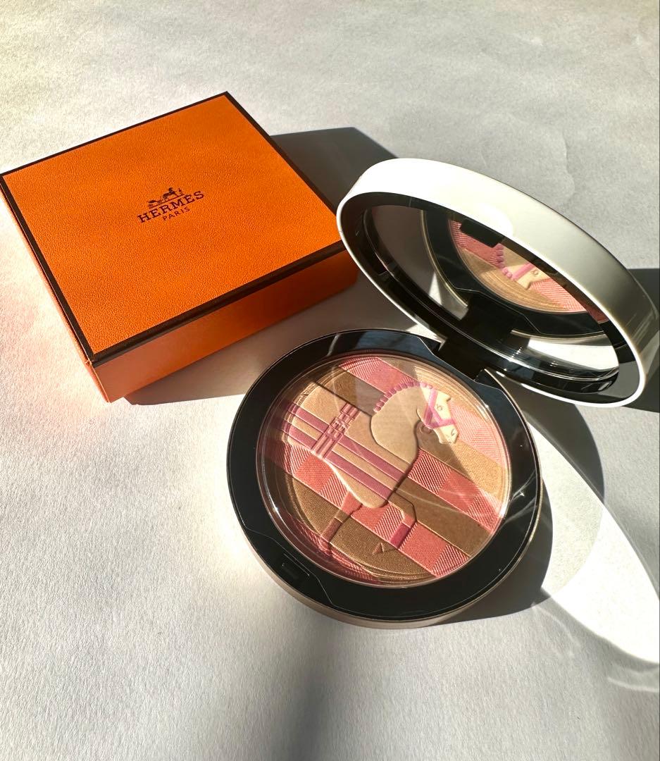 未開封！ エルメス ホリデー限定品「プードル ロカバール」フェイスパウダー