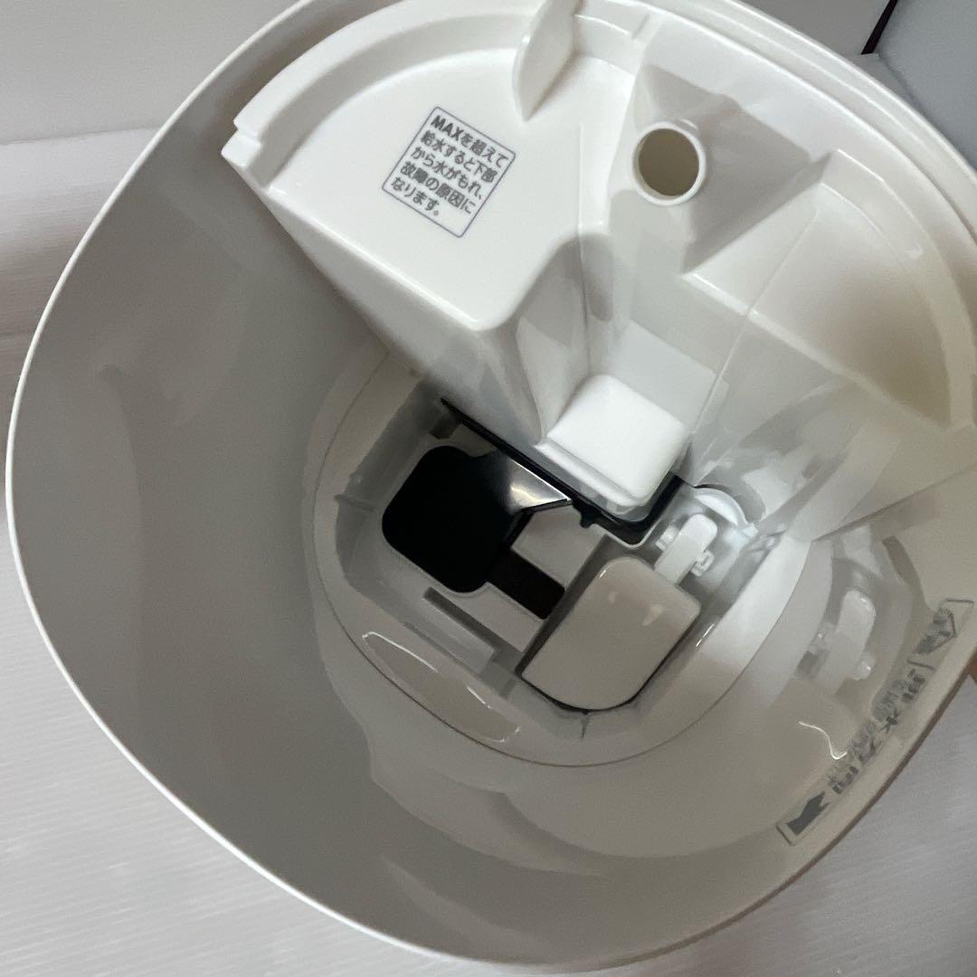 【美品】アイリスオーヤマ ハイブリッド加湿器 上給水AHM-HU55A-W