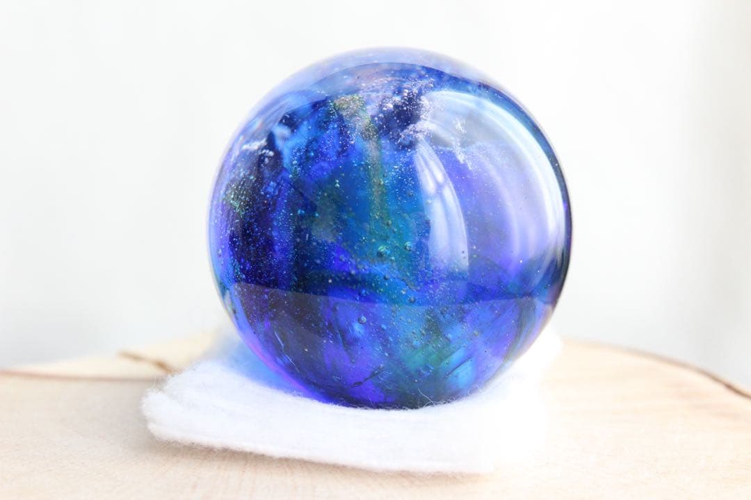 シエラネバダ産アンダラクリスタル　スフィア　マルチカラー（ブルー系）