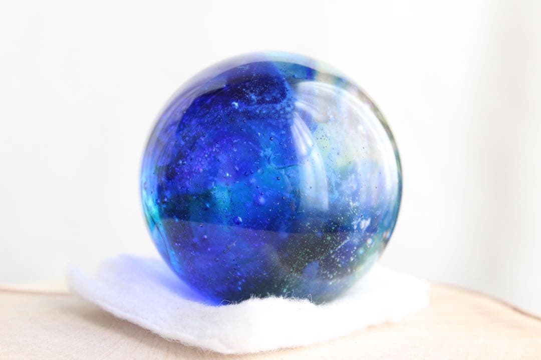 シエラネバダ産アンダラクリスタル　スフィア　マルチカラー（ブルー系）