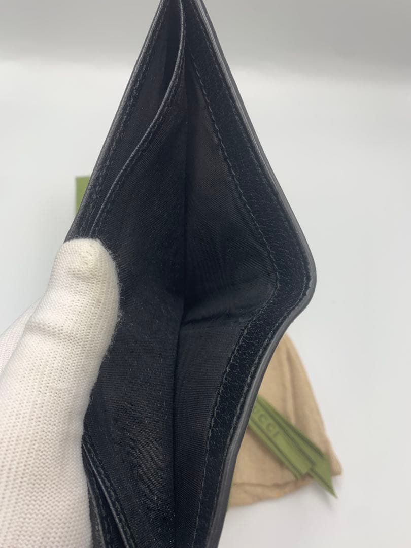 【美品】グッチ 二つ折り財布 アニマリエ ビー レザー ゴールド金具 P55