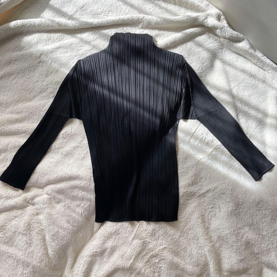 ISSEY MIYAKE イッセイミヤケ プリーツカットソー