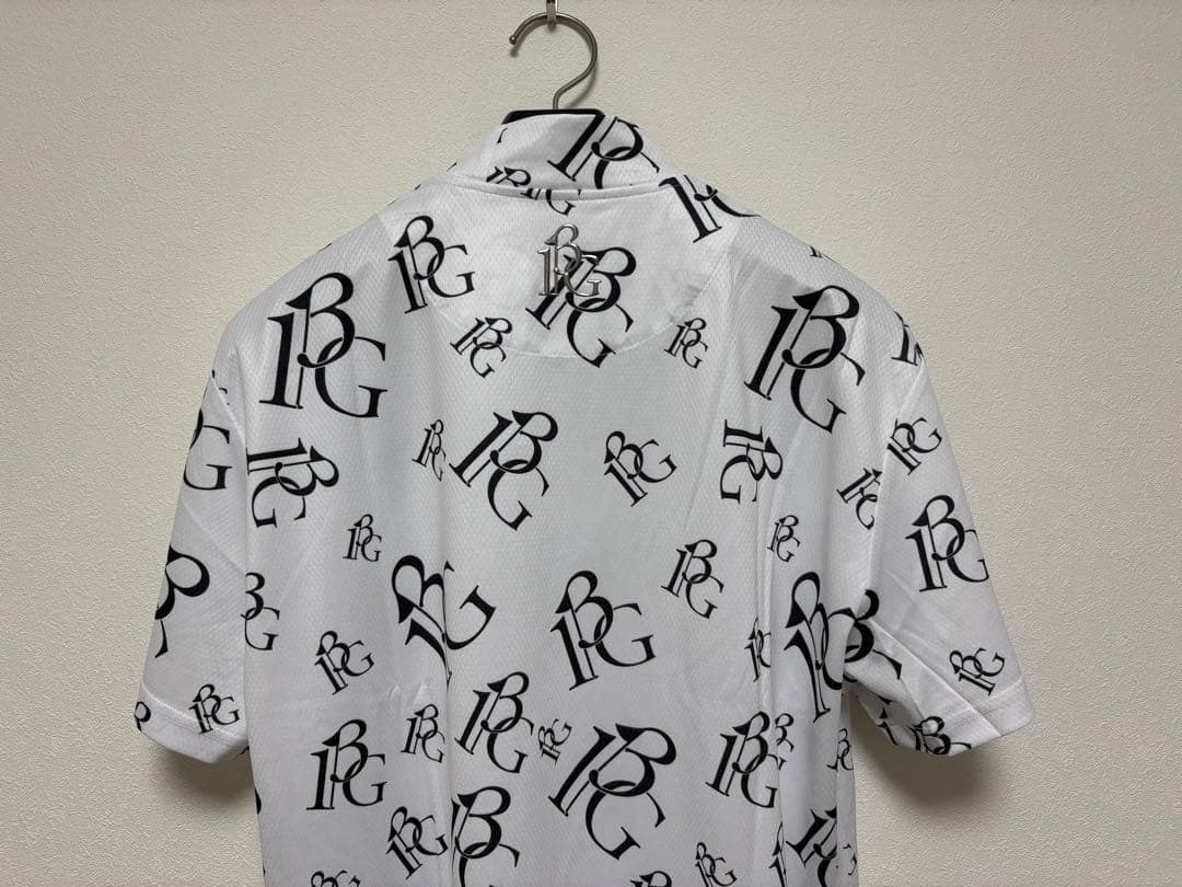 新品1PIU1UGUALE3 GOLF24SSランダムロゴモックネックTシャツ白