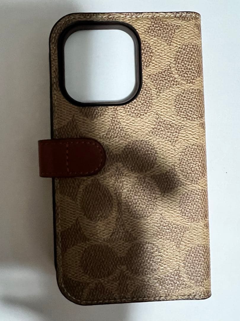 新品未使用　coach iPhone 15pro スマホケース