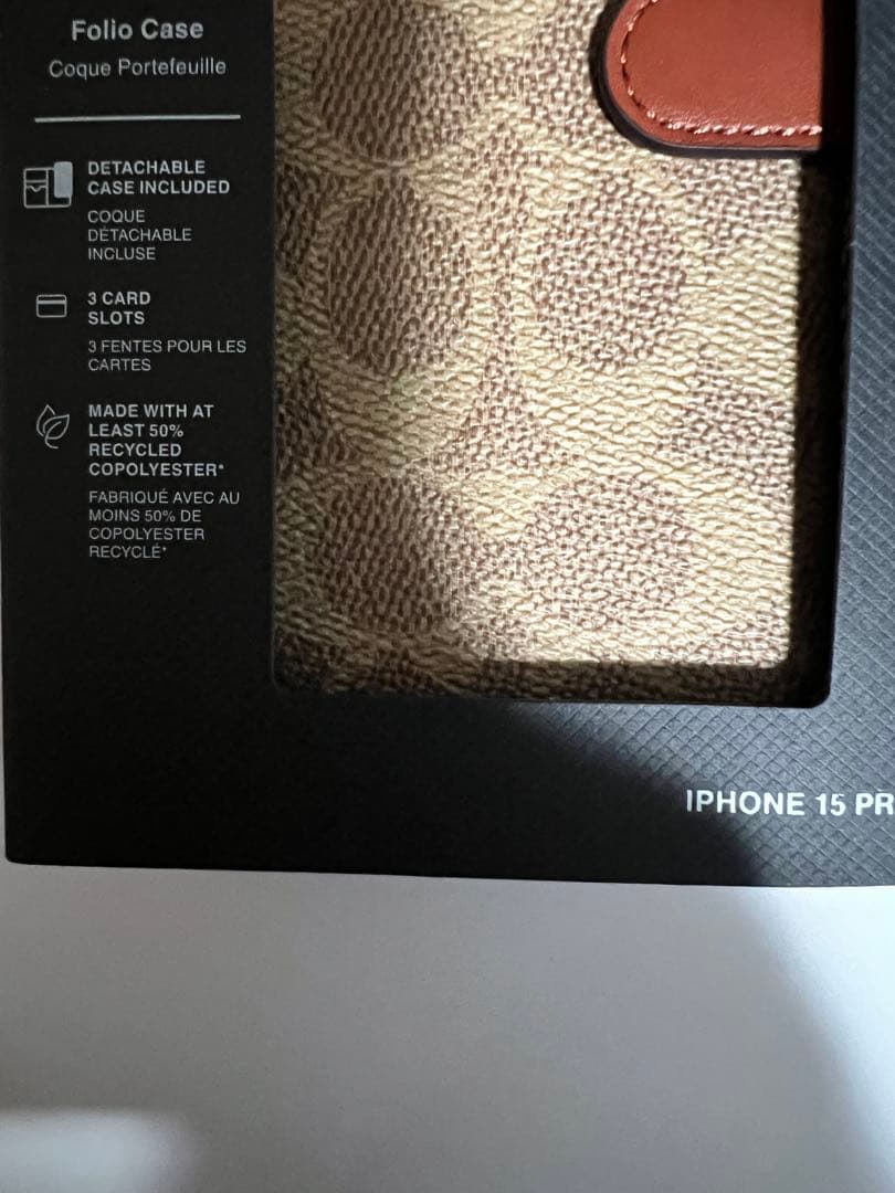 新品未使用　coach iPhone 15pro スマホケース