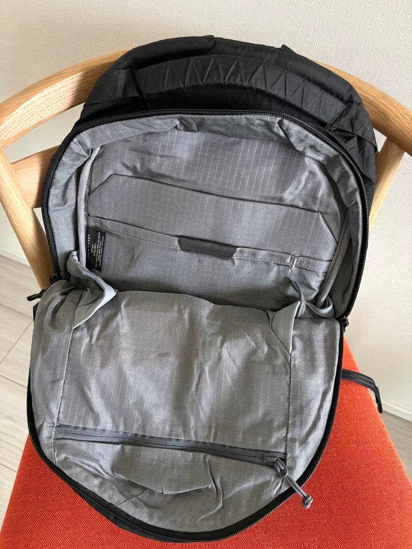 Able Carry Thirteen Daybag ブラック