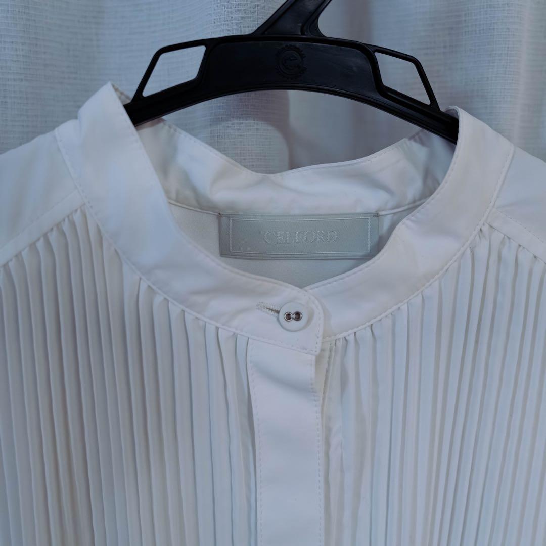 CELFORDプリーツカラーワンピース