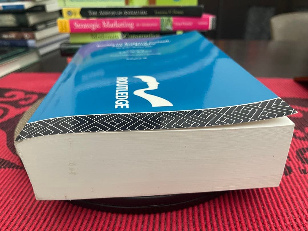 洋書 Essays on England Ireland and the Empire