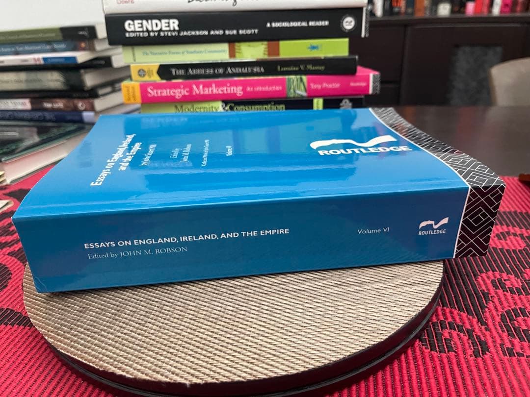 洋書 Essays on England Ireland and the Empire