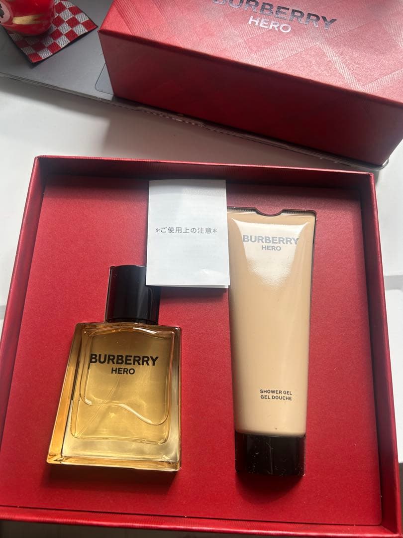 BURBERRY HERO 香水とシャワージェルセット